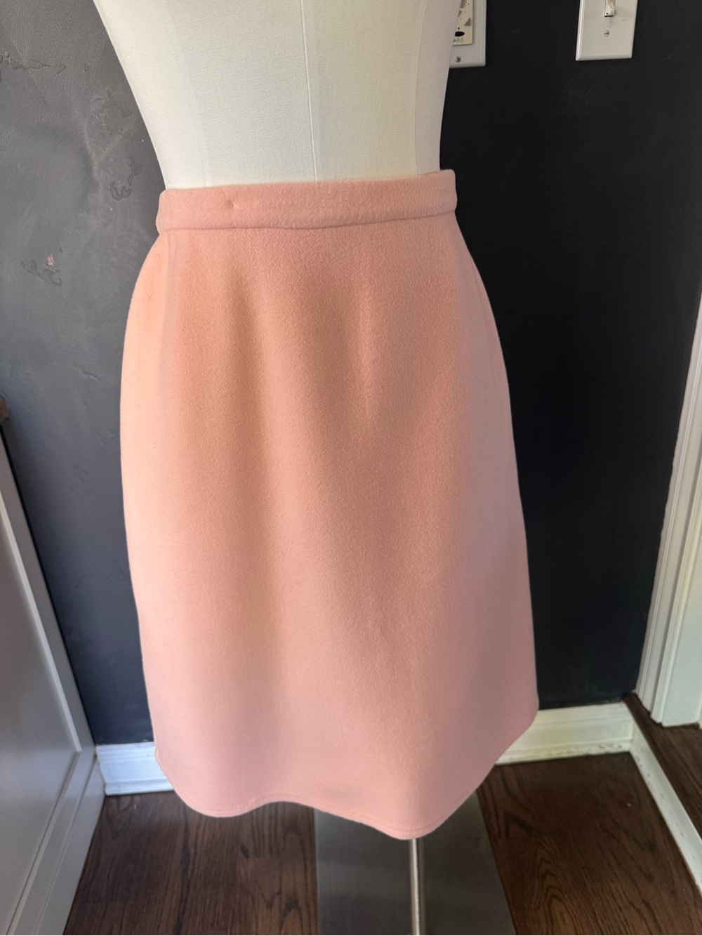 Vintage Valentino Boutique Italy Blush Pink Wool Pencil Skirt Size 10 (2/4) 26”